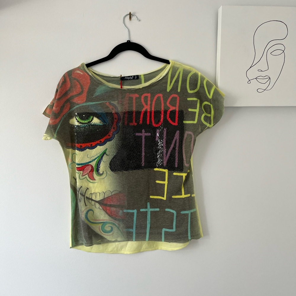 90’s inspired graphic tee shirt with sequins embellishment